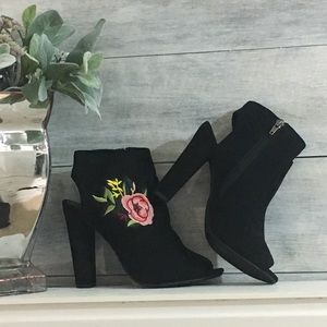 D. Ankle boot/sandals,Bohemian style